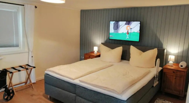 Barrierefreie Ferienwohnung im Harz - Schreiberstraße 28 Wernigerode, Prenota Hotel Hotel a Garz con parcheggio, Parcheggio