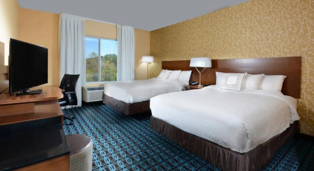 Четырёхместный номер Standard Fairfield Inn & Suites by Marriott Raleigh Capital Blvd./I-540