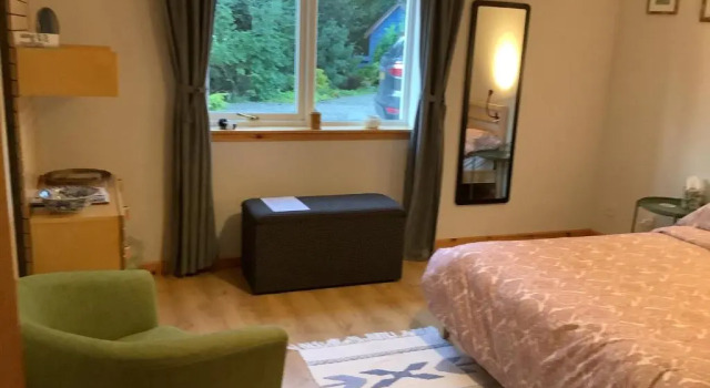 22 miles from Edinburgh-Double room-Welcoming B&B, Забронировать Отель «постель и завтрак» Отели Ланаркшир с парковкой, Парковка