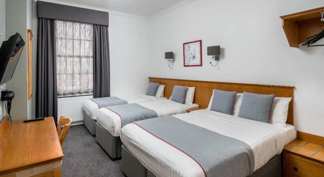 Четырёхместный номер Deluxe OYO Townhouse New England, London Victoria
