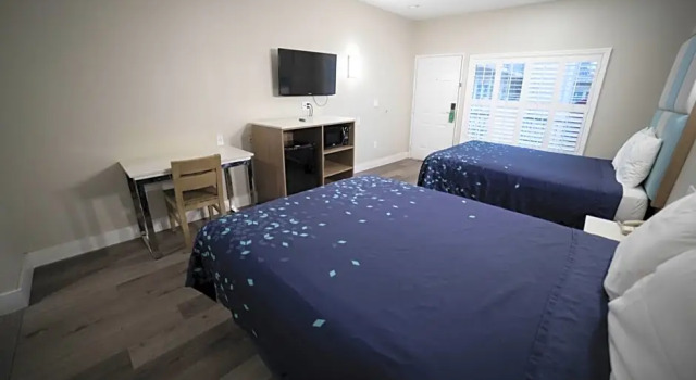 Четырёхместный номер Standard Mid City Inn Suites Pico Rivera , Los Angeles Area