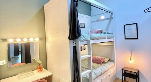 Кровать в общем номере Hostel Time Life Nerja (Mixed Hostel)