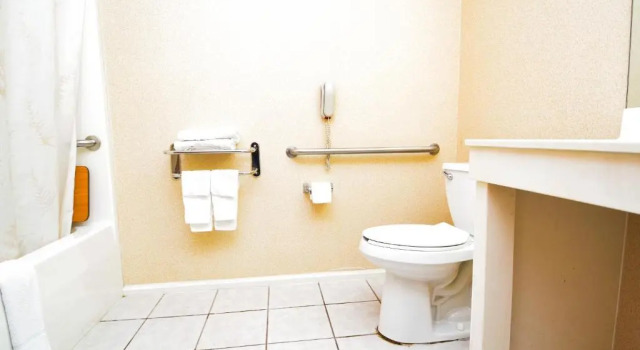 Четырёхместный номер Standard Economy Inn Beebe