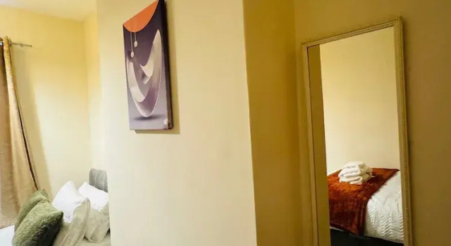 2 Bedroom House - Sleeps 4 - Free Parking, Wifi, Забронировать Отель Отели Англии 3 звезды, 3*
