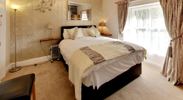 Robin Hill House, Book Hotel Cobh 