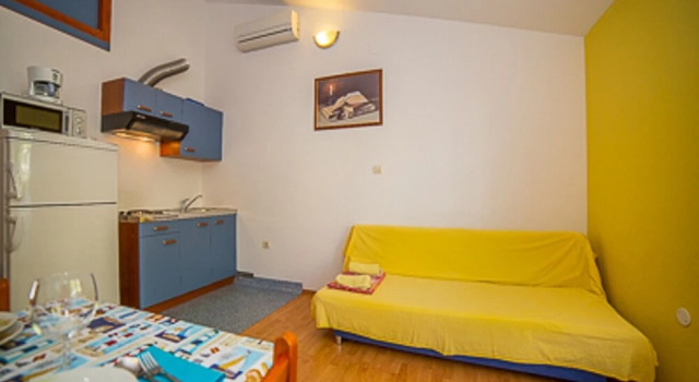 Saga 2 - With Swimming Pool - A7, Buchen Sie Hotel Hotels in Gespanschaft Split-Dalmatien mit Pool, Schwimmbad