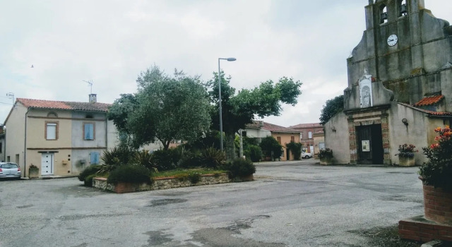 Gite 30 Place de l'Eglise, Buchen Sie Hotel Cintegabelle Languedoc-Roussillon
