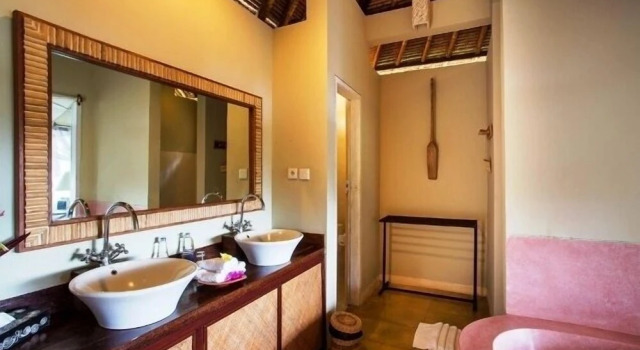 Номер Deluxe Surya Shanti Villa Sidemen