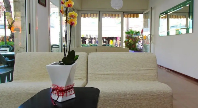 Hotel Eden B&B, Забронировать Отель Каттолика Побережье Римини