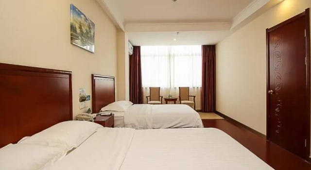 Люкс Deluxe GreenTree Inn Hainan Haikou East Train Station East Fengxiang Road Business Hotel