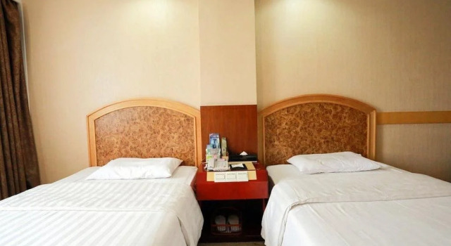 Ease Garden Hotel - Shenzhen, Rezerwuj Hotel Hotele w Shenzhen z parkingiem, Parking