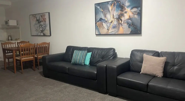 Апартаменты Classic Oasis Inn Ulladulla - Welcoming Guests 18 Years and Older
