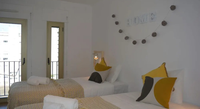 Modern & Bright by Homing, Забронировать Отель Лиссабон Эстремадура, рядом с Hipodromo do Campo Grande