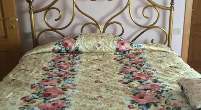 B&B Mirella, Забронировать Отель «постель и завтрак» Отели Побережья Абруццо с парковкой, Парковка