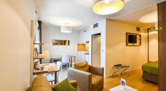 Двухместный room Superior Appart hôtel Q7 Lodge Lyon 7