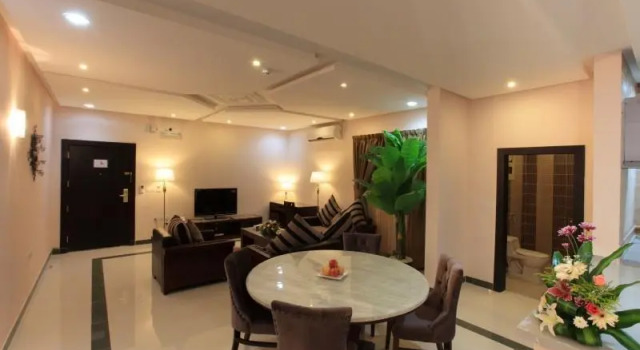 Wonder Plaza Suites