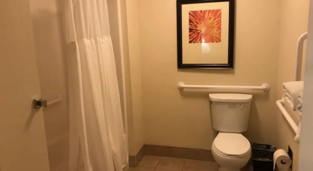 Четырёхместный люкс Staybridge Suites Allentown Bethlehem Airport by IHG