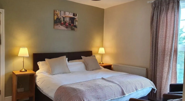 The Three Pickerels, Rezervasyon Otel Mepal Cambridgeshire
