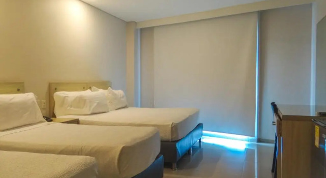 Семейный номер Standard с балконом Hotel Summer Frente Al Mar