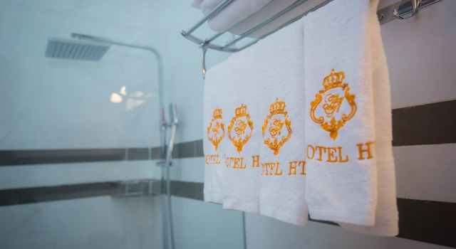 Четырёхместный номер Standard Hồng Tùng Hotel