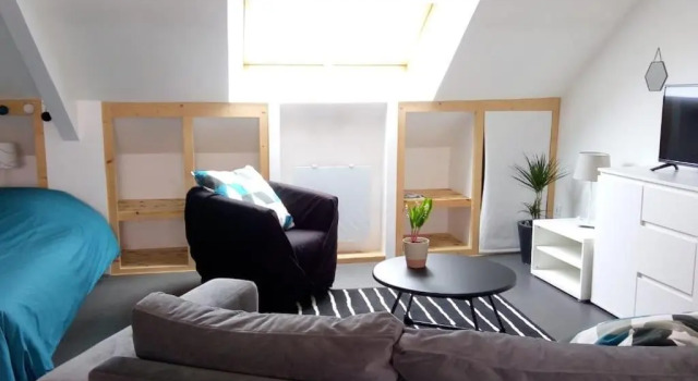 BEAU studio avec jardin proche gare /centre ville, Rezerwuj Hotel Vannes 