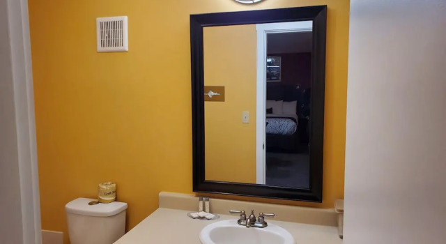 Номер Executive Olympic Inn & Suites