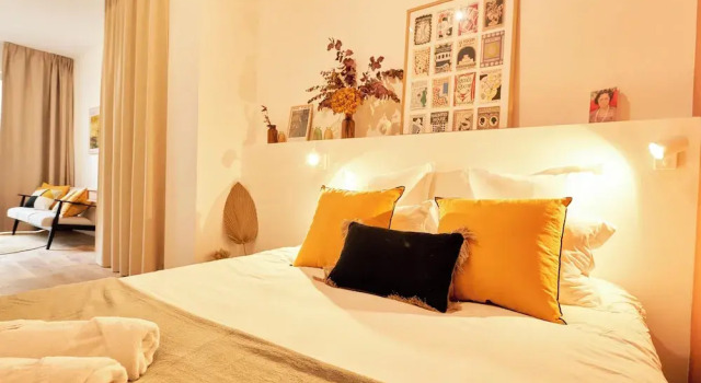Апартаменты Chez Camille - Boutique Aparthotel au coeur de Bordeaux