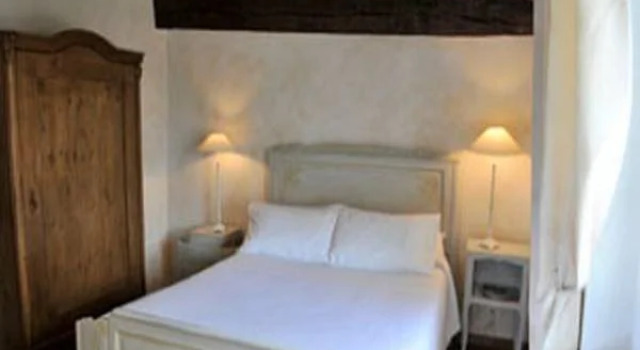 Gites Aux Fleurs de Cerises, Reservar Hotel Le Plessis-Luzarches 