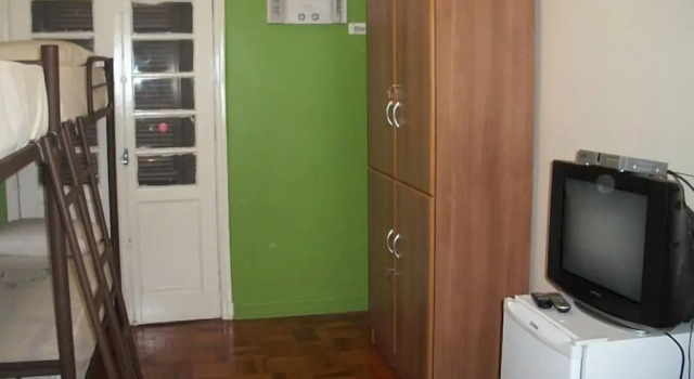 Четырёхместный люкс Deluxe с балконом Hotel Pousada Clínicas Jardins Paulista
