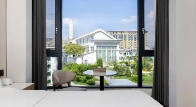 Люкс Executive GreenTree Eastern Hotel (Quzhou Airport & High-speed Railway Station Branch)