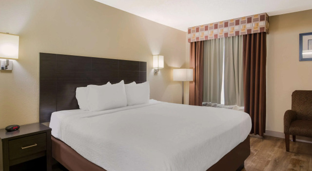 Двухместный люкс SureStay Plus Hotel by Best Western Jackson