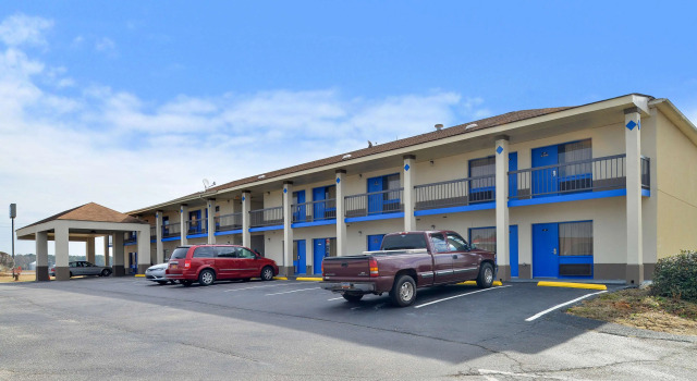 Americas Best Value Inn Bishopville, จอง โรงแรม Bishopville เซาท์แคโรไลนา