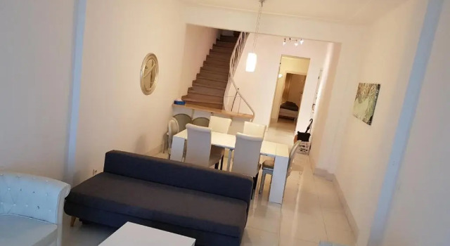 Apartment Duplex on Promenade des Anglais 177, Забронировать Апартаменты/квартира Апартаменты Ниццы, рядом с Пляж Фаброн, Апартаменты/квартира