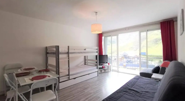 Appartement La Mongie, 1 pièce, 4 personnes - FR-1-404-210, Забронировать Апартаменты/квартира Отели Tourmalet Ski Resort с парковкой, Парковка