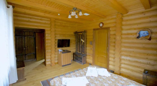 Hotel Desatka, Varaa Hotelli Hotellit Ivano-Frankivsk ruokailulla, Puolitäysi / Täysihoito