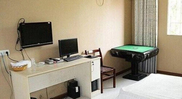 Lujiaomen Inn, Rezervovat Hotel Xiangyang Čína