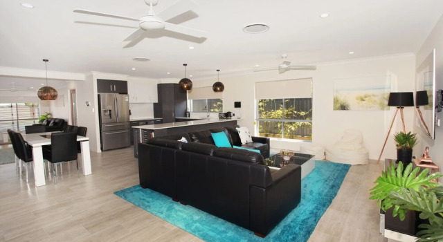 Palm Drive 95, Rezervasyon Otel Mooloolaba Sunshine Coast, Mooloolaba Gezi Yolu yakınında