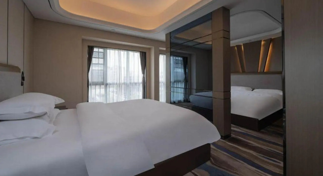 Kunming Pardisha Hotel, Rezerwuj Hotel Hotele w Kunming z parkingiem, Parking