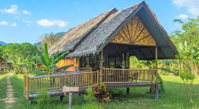 Бунгало Our Jungle Camp - Eco Resort