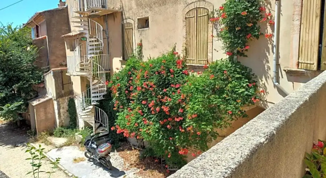 Hôtel Du Cours, Rezervovat Hotel Hotely v Luberon s parkováním, Parkování