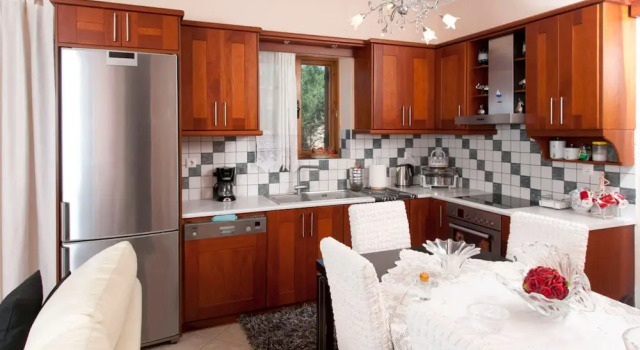 Апартаменты Seaside Serenity - Stylish Seaview Home