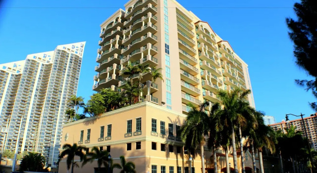 King David Resort by 1stHomeRent, Rezerwuj Ośrodek wypoczynkowy Hotele resortowe w Miami Beach, Ośrodek wypoczynkowy