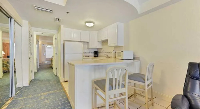 Daytona Beach Resort 212 - One Bedroom Condo, Забронировать Курортный отель Курортные отели Daytona Beach Area, Курортный отель