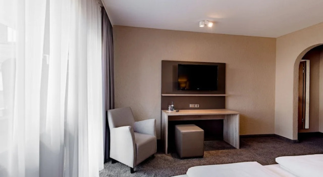 Номер Business Hotel & Restaurant Becher