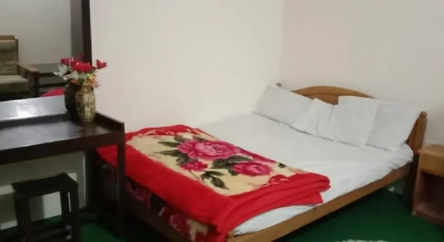 Buddha Rock Guest House, Buchen Sie Pension Hotels in Azad Jammu and Kashmir mit Pool, Schwimmbad