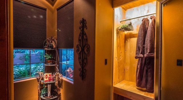 Four Peaks B and B Romantic Getaway, Забронировать Отель Отели Скотсдейл с парковкой, Парковка
