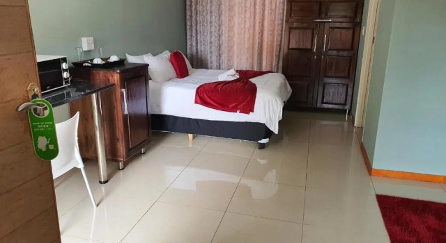 Номер Deluxe RS GARDEN GUESTHOUSE