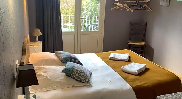 Номер Economy Logis Hôtel La Borie
