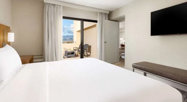 Двухместный люкс Hilton Tucson East