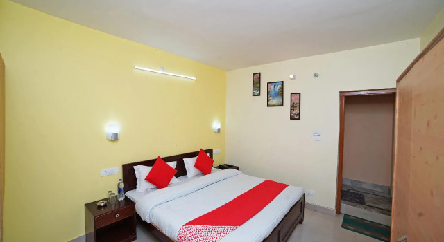 OYO 37837 Shri Home Nainital, Rezervovat Hotel Nainital Uttarakhand